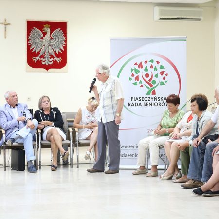 Seniorzy z powiatu żyrardowskiego w Piasecznie